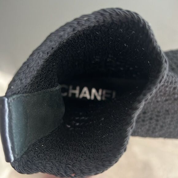 Rare CHANEL Crochet Patent Leather Cap Toe Sock Booties, Black, Size 35 - Picture 8 of 11